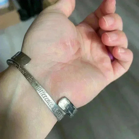 4/$50 Stainless steel  handmade VTG 1970 bangle bracelet 7.5 inches - Picture 5 of 7